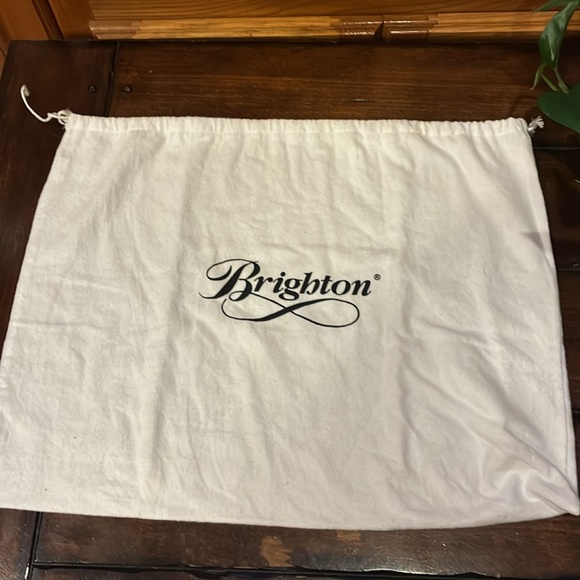 Like New Brighton Cher Brown Patent Leather Embossed Shoulder Bag (ABBA) - Picture 11 of 16